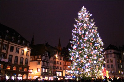 Dans quel département français le premier sapin de Noël serait-il apparu en 1521 ?
