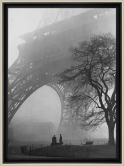 Qui a écrit "Paris est une fête" ?