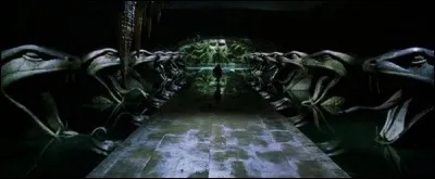 Qui raconte aux élèves la légende de la Chambre des secrets ?