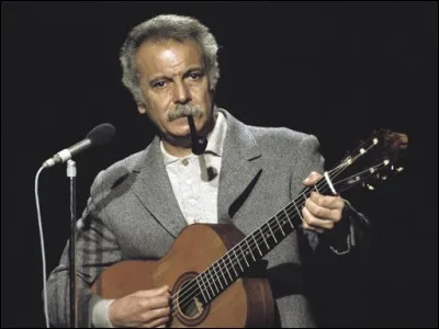 " Des bateaux j'en ai pris beaucoup, Mais le seul qui'ait tenu le coup, Qui n'ait jamais viré de bord, Mais viré de port, Naviguait en père peinard Sur la grand-mare des canards..." : comment s'appelle le bateau - et la chanson ?