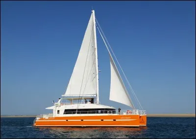 Qui chante, en 1965, "Quand un bateau passe quand un train siffle quand un avion s'envole dans le ciel..." ?