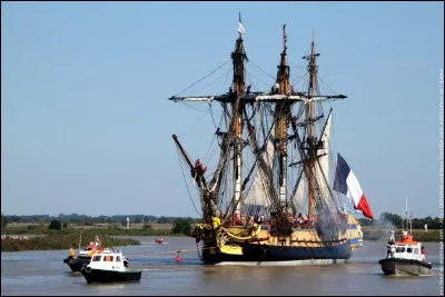 "Vous verrez ce jour-là quand le vent tournera Quand la brise n'aura plus de voix Un grand calme se fera comme avant un ouragan Le jour où le bateau viendra Et les vagues danseront avec les navires Et tout le sable s'envolera Et vous entendrez l'océan chanter Le jour où le bateau viendra..." : qui chante cette adaptation française de "When The Ship Comes In" de Bob Dylan ?