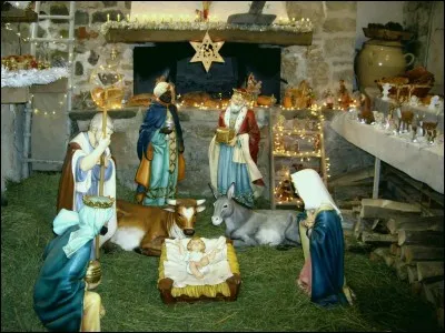 Lequel de ces animaux ne figure pas dans la crèche ?