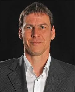 Qui est l'entraineur du losc ?