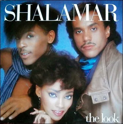 Quel membre du groupe Shalamar est le danseur qui a montré le moonwalk en premier à la TV, et est aussi chorégraphe de Michael Jackson ?