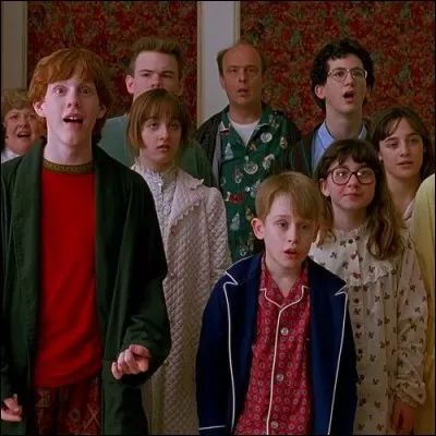 La famille de Kevin va partir en avion pour faire un voyage. Dans quel pays va-t-elle ?