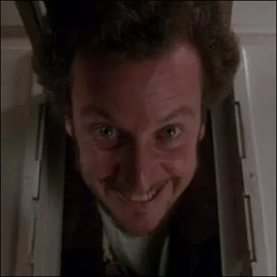 Marvin passe sa tête dans la chatière, mais à quoi va-t-il se confronter venant de la part de Kevin ?