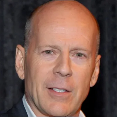 Quel est son premier film avec Bruce Willis ?