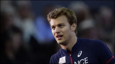 Cet athlète, spécialiste du sprint, médaillé de bronze sur 200 m aux Jeux olympiques de Rio, c'est Christophe ...