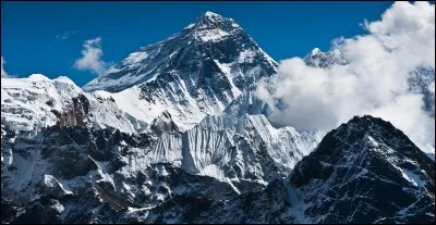Quel est le point culminant de l'Himalaya ?