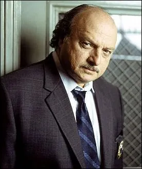 Quel est le prnom de l'inspecteur Sipowicz dans la srie 'NYPD Blues' ?