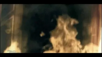 Qui va mettre le feu à la résidence ?