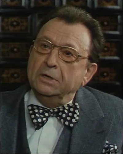 Cet acteur (1923 - 2006) de théâtre et de cinéma a aussi prêté sa voix inimitable à des films d'animation et à la narration de la série "Les Shadoks". C'est Claude...