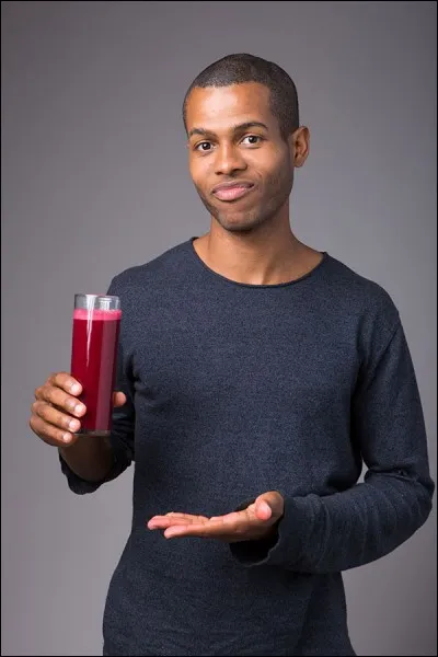 Quel est le prénom de la personne avec laquelle Claire se met en couple ?