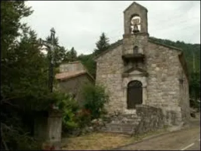 Petit village de 51 habitants, dans les Cévennes Ardéchoises, Péreyres se situe en région ...