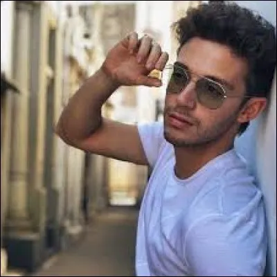 Comment s'appelle sa cha&icirc;ne YouTube ?