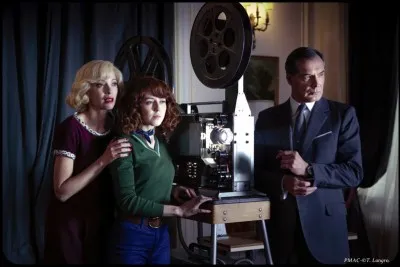 Quelle héroïne Agatha Christie a-t-elle mis en scène dans le roman "Le miroir se brisa" ?