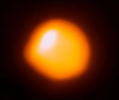 B&eacute;telgeuse se trouve dans sa main et Rigel dans son pied gauche. De quelle constellation parle-t-on ?