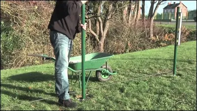 Quelle unité de mesure de surface ou d'aire est égale à cent mètres carrés ?