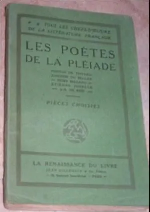 Comme dans la lgende, combien cette association rassemble-t-elle de personnes ?