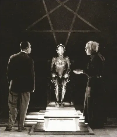 En quelle année se situe l'action de "Métropolis", le célèbre film de Fritz Lang ?