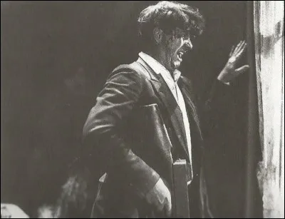 Qui est la vedette masculine du film "Les nuits de Chicago" de Josef von Sternberg" ?