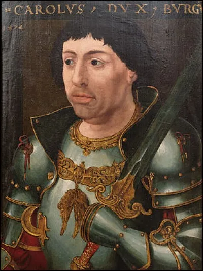Qui est cet homme, duc de Bourgogne, de 1467 à 1477, retrouvé, nu, au bord d'un étang marécageux, le crâne fendu jusqu'aux dents par un coup de hallebarde et une joue rongée par les loups ?