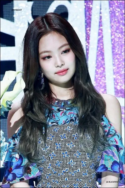 Jennie est dans le groupe :