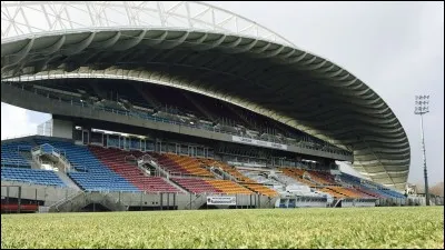 Où se trouve ce stade ?