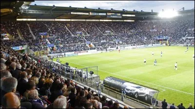 Où se trouve ce stade ?