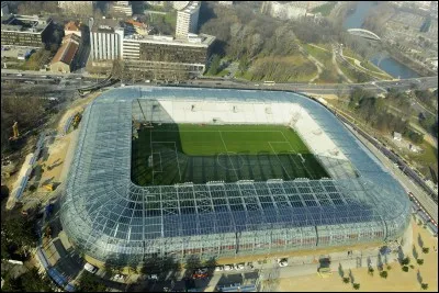 Où se trouve ce stade ?