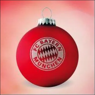 Quel joueur français fait la joie des supporters de ce club depuis 2007 ?