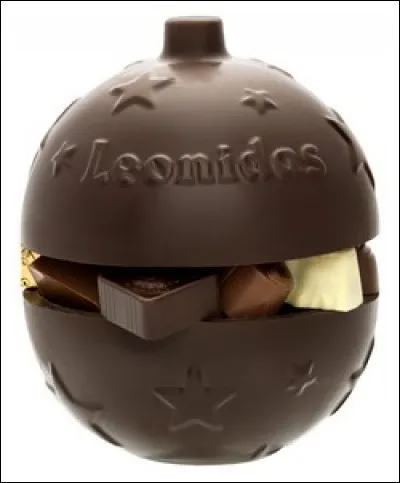 En principe, cette boule de Noël ne s'accroche pas au sapin, elle se mange !
De quel pays la marque Leonidas vient-elle ?