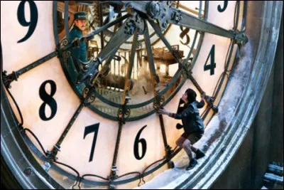 Quel célèbre orphelin a un lien étroit avec cette horloge ?