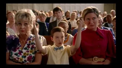 Dans l'épisode 3, quel événement va bouleverser les convictions de Sheldon, athée jusque-là ?