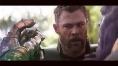 Citez les 3 personnes n'ayant pas disparu lors du claquement de doigts :