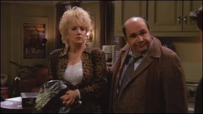 Au cours de la saison 2, nous apprenons que le père de Joey a une maîtresse. Quelle est sa profession ?