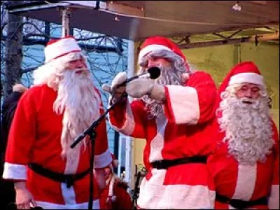 Dans quel pays les cadeaux de Noël sont-ils apportés par Jólasveinar ?