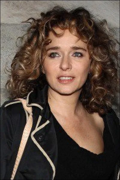 Cette actrice a d'abord fait carrière à Hollywood et tenu les premiers rôles féminins dans Rain Man, Hot Shots! et Hot Shots! 2 de Jim Abrahams; elle a reçu a deux reprises la Coupe Volpi pour la meilleure interprétation féminine à la Mostra de Venise. C'est :