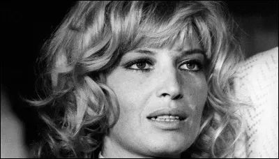 Cette actrice a été, à partir de 1960, l'égérie de Michelangelo Antonioni avec qui elle tourne "L'Avventura", "L'Éclipse", "Le Désert rouge". Elle tient aussi le premier rôle dans "Drame de la jalousie" d'Ettore Scola. Il s'agit de :