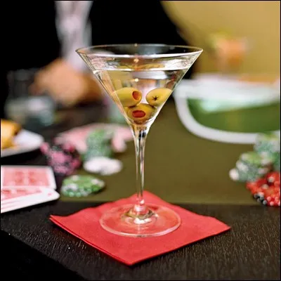 Quel ingrédient ne fait pas partie du cocktail Dry Martini original ?