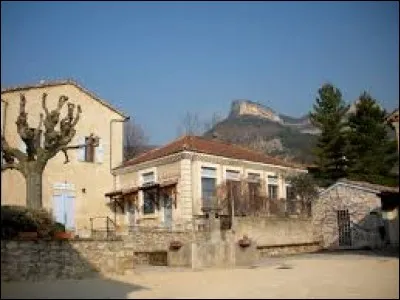 Nous terminons cette balade dans la Drôme, à Verchery. Village du Pays Diois, il se situe dans l'ancienne région ...