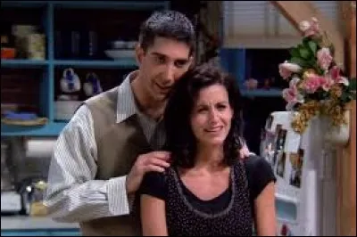 Dans l'épisode "Celui qui hallucine", Ross et Monica perdent leur grand-mère maternelle. Quel était son prénom ?