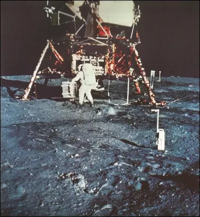 Le 20 juillet 1969, l'homme a marché sur la lune : comment s'appelait la mission ?