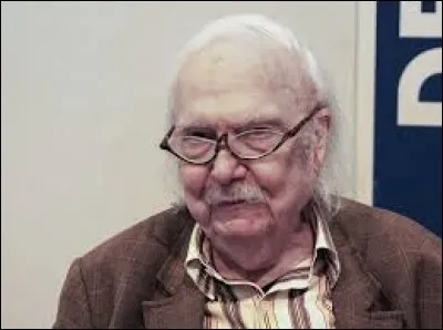 Quel est le nom de cet &eacute;crivain qui a fait une vid&eacute;o avec Squezzie ?