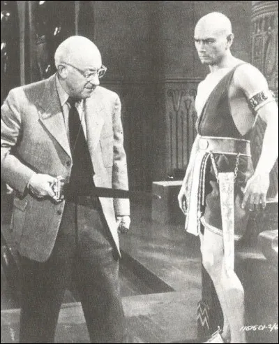 Qui est ce cinéaste américain, auteur des "Dix Commandements" ?