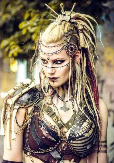 Pendant cette même guerre, Achille tomba amoureux de cette amazone dès l'instant où il la tua. Qui est-elle ?