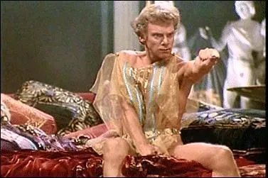 Quel pplum avec Malcolm McDowell est connu pour ses scnes sulfureuses ?