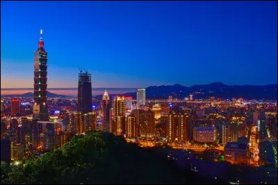 Quelle est la capitale asiatique la plus proche de Taipei ?