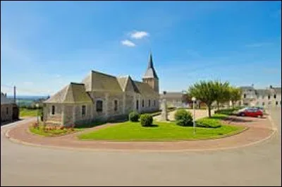 Petit tour en Normandie, à Pierrefitte-en-Cinglais. Nous sommes dans l'arrondissement de Caen, dans le département ...